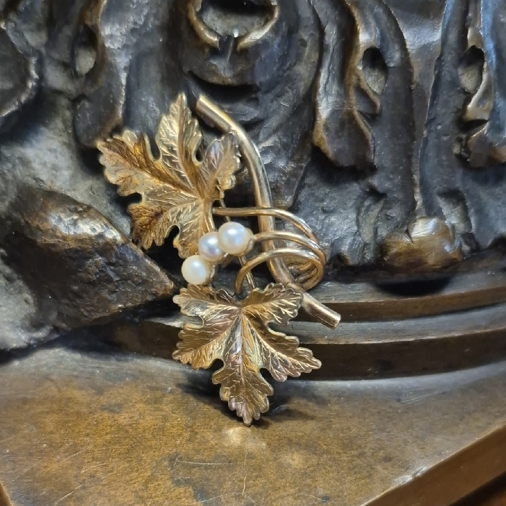 Carl Art Vintage Gold Filled 1/20 12k Leaf Brooch with Pearls